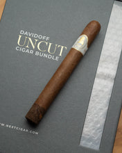 
                      
                        Load image into Gallery viewer, Davidoff Winston Churchill &quot;The Original Series&quot; Toro Cigar Bundle (Uncut)
                      
                    