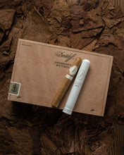 
                      
                        Load image into Gallery viewer, Davidoff Aniversario No. 3 (Tubos)
                      
                    