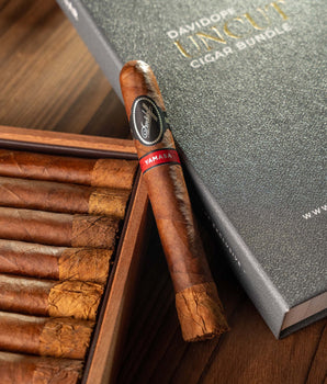 Davidoff Yamasá Robusto Extra Cigar Bundle (Uncut)