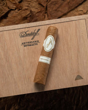 
                      
                        Load image into Gallery viewer, Davidoff Aniversario Entreacto
                      
                    