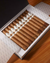 
                      
                        Load image into Gallery viewer, Davidoff Grand Cru Toro Cigar Bundle (Uncut)
                      
                    