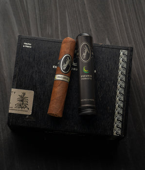 Davidoff Escurio Robusto (Tubos)