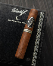 
                      
                        Load image into Gallery viewer, Davidoff Escurio Gran Toro
                      
                    