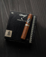 
                      
                        Load image into Gallery viewer, Davidoff Escurio Gran Toro
                      
                    