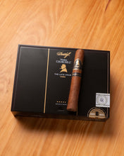 
                      
                        Load image into Gallery viewer, Davidoff Winston Churchill The Late Hour Toro
                      
                    