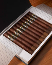 
                      
                        Load image into Gallery viewer, Davidoff Winston Churchill The Late Hour Toro Cigar Bundle (Uncut)
                      
                    