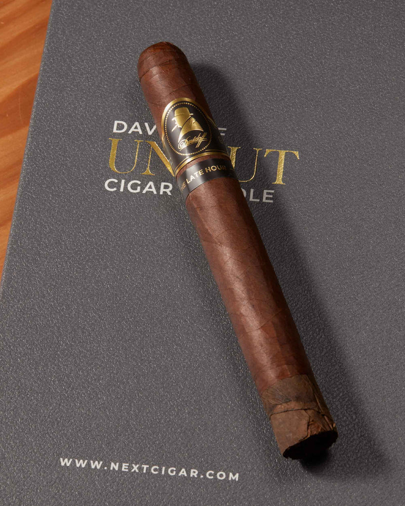 Davidoff Winston Churchill The Late Hour Toro Cigar Bundle (Uncut)