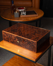 
                      
                        Load image into Gallery viewer, Elie Bleu Classic Woods &quot;Walnut burl&quot; Humidor (110 Cigars)
                      
                    