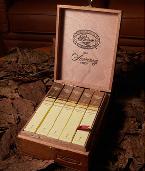 Padrón 1964 Anniversary Presidente Natural (Tubos)