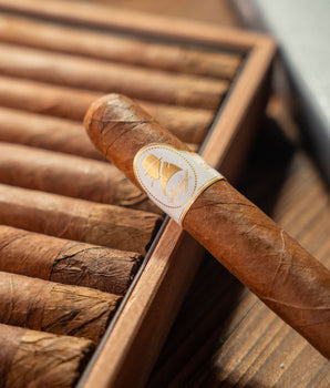 Davidoff Winston Churchill "The Original Series" Toro Cigar Bundle (Uncut) - nextCIGAR